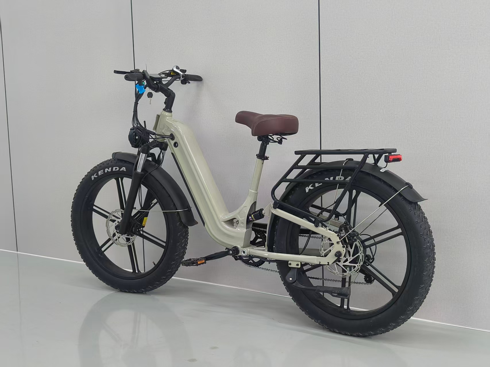 E-bike product photo 3